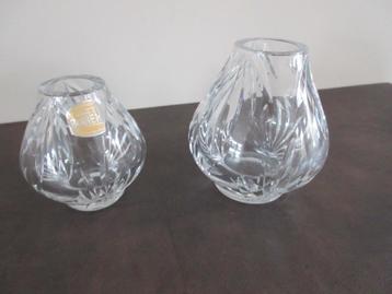 2 vaasjes décoratief glaswerk BOHEME zeer mooie decoratie beschikbaar voor biedingen