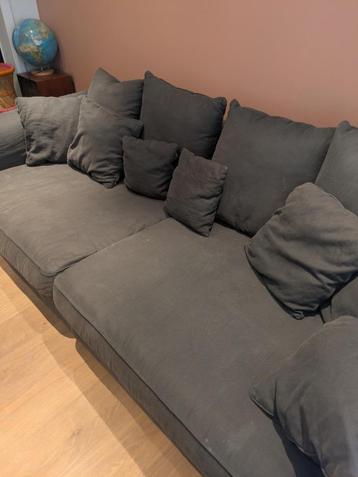 Comfy zetel  beschikbaar voor biedingen