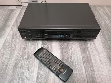 Cd speler Technics SL-PS670A  beschikbaar voor biedingen