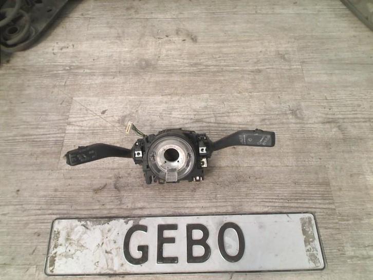 COMBISCHAKELAAR STUUR Volkswagen Golf VI (5K1), Auto-onderdelen, Dashboard en Schakelaars, Volkswagen, Gebruikt