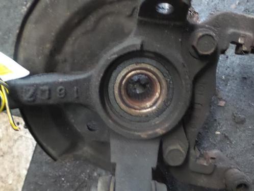 Fusee rechts-voor van een Daihatsu Young RV, Auto-onderdelen, Ophanging en Onderstel, Daihatsu, Gebruikt, 3 maanden garantie, Ophalen of Verzenden