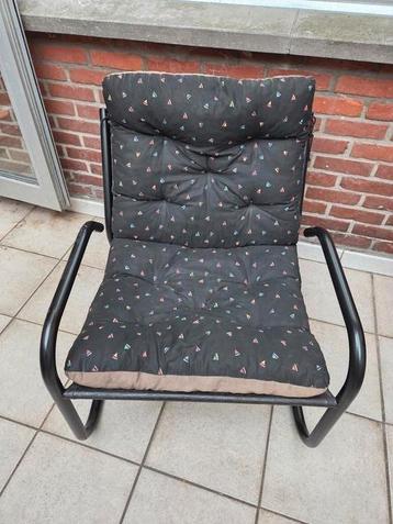 Lounge zetel beschikbaar voor biedingen