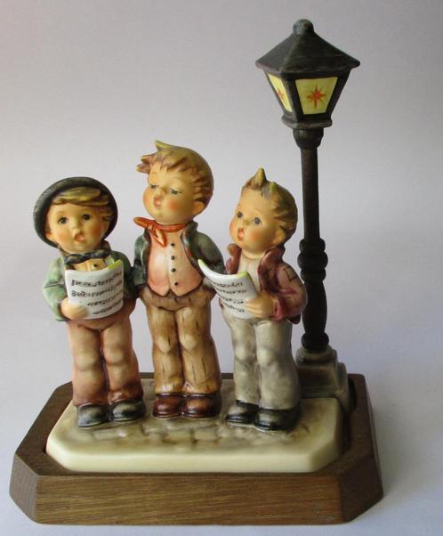 M I Hummel: 757 -Tuneful Trio-TMK-7 LIMITED EDITIE-Excellent, Collections, Statues & Figurines, Comme neuf, Hummel, Envoi