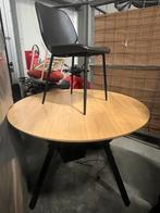 Ronde tafel met 4 zwarte lederen stoelen, Ophalen