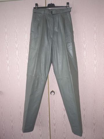 Dames Klassieke Lederen Broek beschikbaar voor biedingen