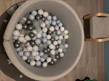 Ballenbak kind beschikbaar voor biedingen