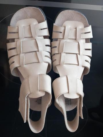 damessandalen beschikbaar voor biedingen