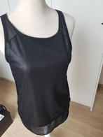 Glinstertopje maat medium , ev met wit gilettruitje erop ., Vêtements | Femmes, Tops, Enlèvement, Comme neuf, Blanc