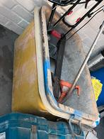 2 grote mortelbakken/ kuipen, Enlèvement