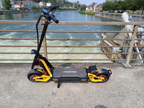 a vendre trottinette inmotion rs 72v 40ah, Fietsen en Brommers, Steps, Zo goed als nieuw, Elektrische step (E-scooter), Ophalen