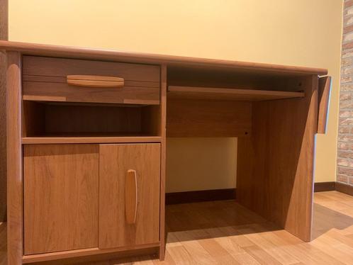 Studentenbureau, Huis en Inrichting, Bureaus, Zo goed als nieuw, Bureau, Ophalen