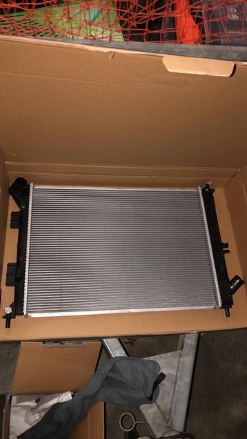 RADIATOR HYUNDAI i30 2011-2017 *NIEUW* disponible aux enchères