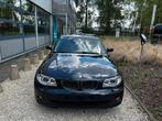 Bmw 118i benzine gekeurd garantie AUTOMAAT, Auto's, Automaat, Zwart, Blauw, Bedrijf