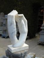 statue double main en pierre taillé dans la masse ., Enlèvement, Neuf