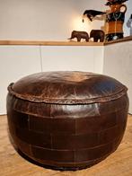 Vintage lederen poef – warm patina & karakter, Huis en Inrichting, Ophalen of Verzenden