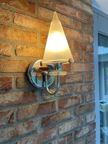 Mooie Wandlamp beschikbaar voor biedingen