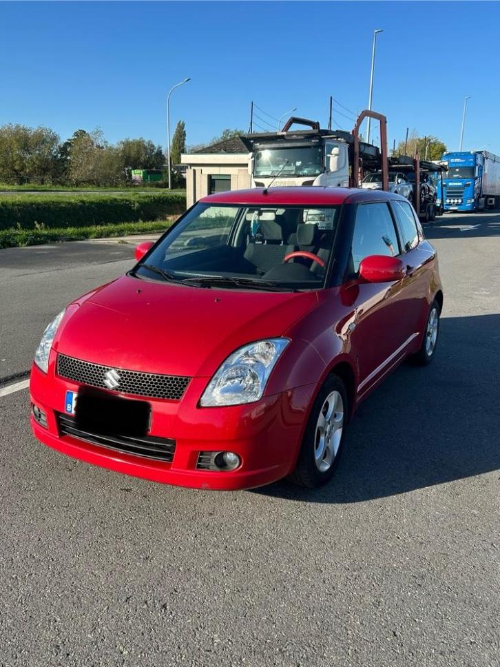 Suzuki swift automaat, Auto's, Suzuki, Particulier, Swift, Benzine, Euro 4, 3 deurs, Automaat, Rood, Ophalen