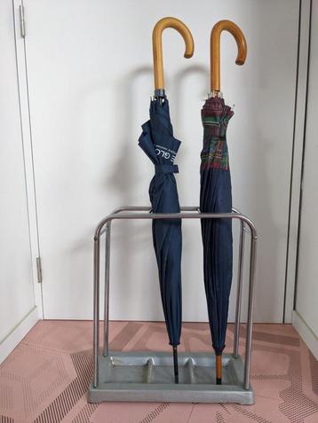 Paraplubak in bauhaus - stijl, Enlèvement, Utilisé, Métal