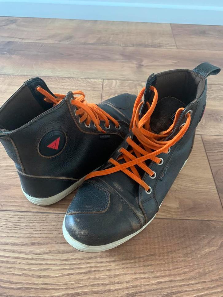 chaussure (basket) de marque Modeka, modèle Lane Shoes brown, Motoren, Kleding | Motorkleding, Ophalen of Verzenden