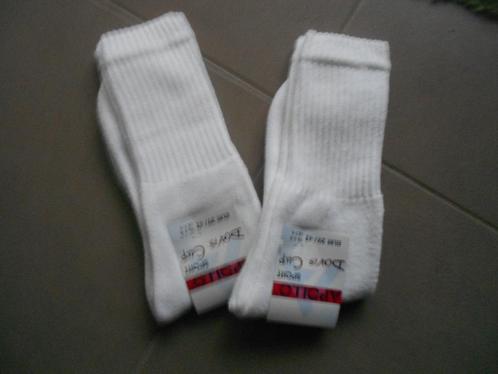 2 paires de chaussettes de sport blanches neuves tailles 39, Vêtements | Hommes, Chaussettes & Bas, Neuf, Taille 39 à 42, Blanc