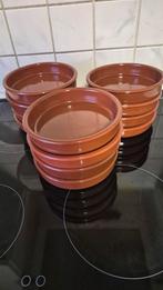 16 Terracotta schaaltjes diameter 15 cm., Huis en Inrichting, Ophalen, Zo goed als nieuw