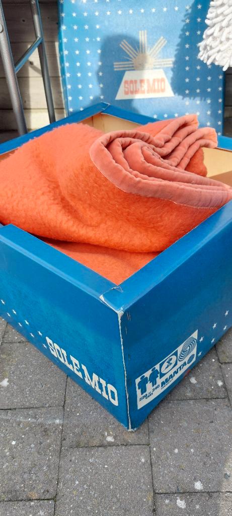 Solemio scheerwol deken 220 x 240, Huis en Inrichting, Slaapkamer | Beddengoed, Zo goed als nieuw, Deken of Dekbed, Tweepersoons