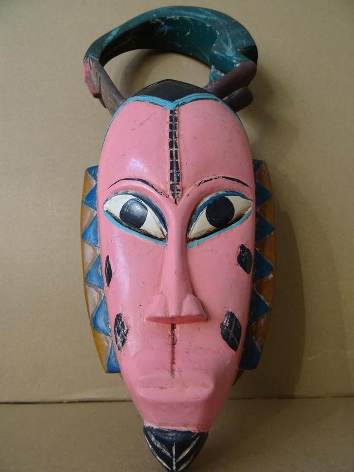 Masque africain Masque Baule Côte d'Ivoire avec grue 1970, Antiquités & Art, Art | Art non-occidental, Enlèvement ou Envoi