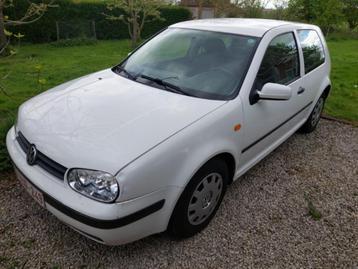 VW Golf 4 beschikbaar voor biedingen