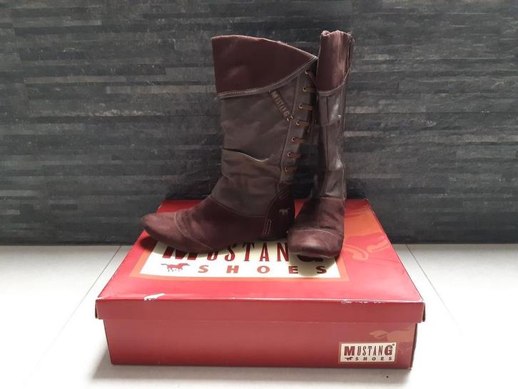 Bruine laarzen Mustang maat 37, Kleding | Dames, Schoenen, Gedragen, Hoge laarzen, Bruin, Ophalen of Verzenden