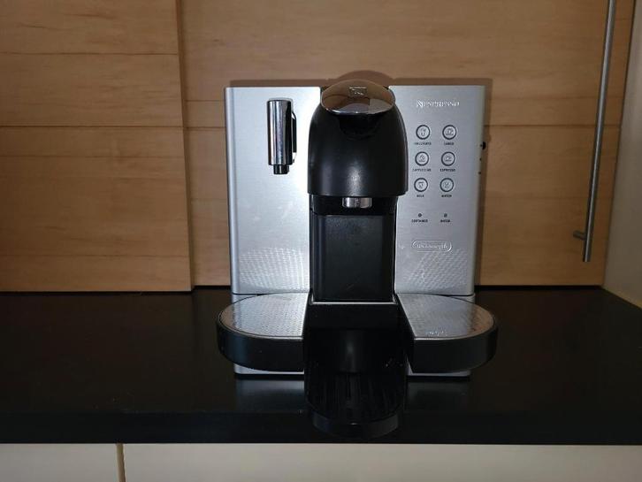 DeLonghi Nespresso Lattissima Premium, Electroménager, Cafetières, Ne fonctionne pas, Autres types, Autres modèles, 2 à 4 tasses