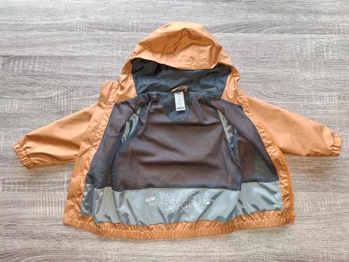 Regenjas decathlon okerkleurig maat 104, Kinderen en Baby's, Kinderkleding | Maat 104, Zo goed als nieuw, Jongen of Meisje, Jas