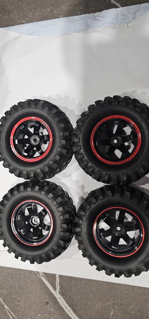 Pneus + jantes crawler RC 1.9 – noir/rouge – x4, Hobby & Loisirs créatifs, Modélisme | Radiocommandé & Téléguidé | Voitures, Neuf
