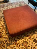 Mooi, stevige, zachte poef, bordeaux rood, Huis en Inrichting, Zetels | Voetbanken en poefs, Ophalen, Gebruikt, 125 cm of meer