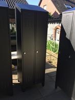Degelijke 2 - deurs locker / lockerkast . In goede staat, Ophalen, Zo goed als nieuw