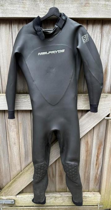 Wetsuit NeilPryde 5mm beschikbaar voor biedingen