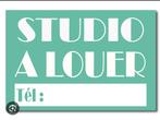 À la recherche d’un studio très très urgent Merci, Eén persoon