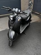 Venesi  brommer A-Klasse-injectie,4-takt,LED (919 km), Ophalen, Klasse A (25 km/u), Zo goed als nieuw, 50 cc