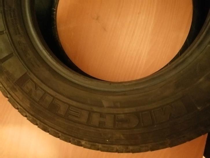 Winterbanden Michelin, Auto-onderdelen, Banden en Velgen, Band(en), Winterbanden, 16 inch, 215 mm, Bestelwagen, Gebruikt, Ophalen