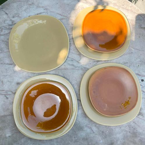 Dessertbordjes en ondertasjes zand en bruin Boch Miami, Antiek en Kunst, Antiek | Servies los, Ophalen of Verzenden