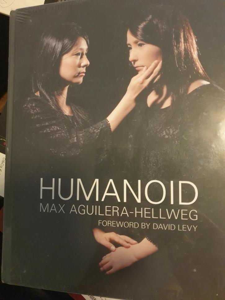 Humanoid  Auteur: Max Aguilera-Hellweg   Taal: Engels  HC, Boeken, Wetenschap, Zo goed als nieuw, Ophalen of Verzenden