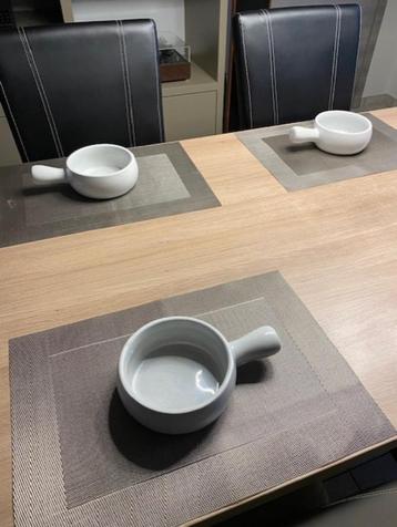 Spaghettipotten beschikbaar voor biedingen