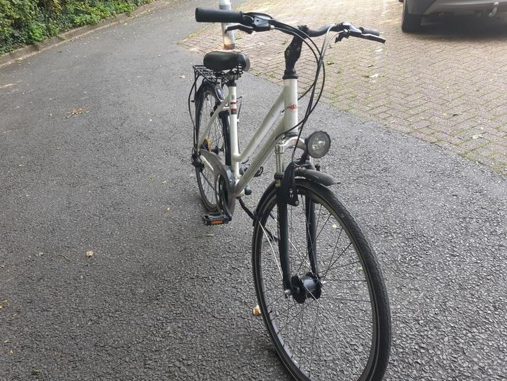 Damesfiets madeira ks, Fietsen en Brommers, Fietsen | Dames | Damesfietsen, Zo goed als nieuw, Ophalen