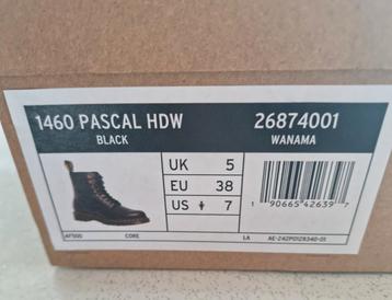 Dr. Martens 38  beschikbaar voor biedingen