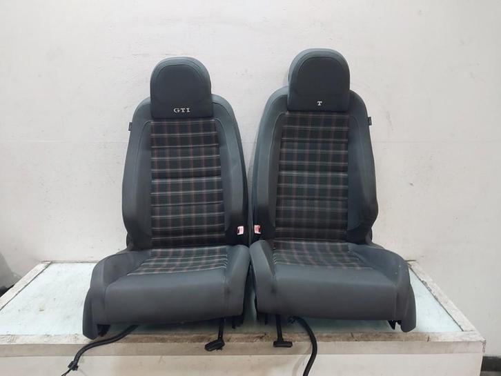 INTERIEUR Golf V (1K1) (|1K4880241D|1K4880241|1K4880241B|), Auto-onderdelen, Interieur en Bekleding, Volkswagen, Gebruikt