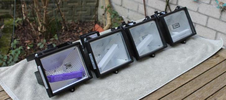 4 HALOGEEN BREEDSTRALERS NIEUW, Huis en Inrichting, Lampen | Spots, Nieuw, Plafondspot of Wandspot, Halogeen, Ophalen of Verzenden