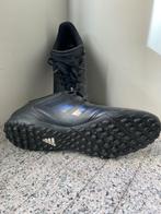 ADIDAS voetbalschoenen kleine topjes - maat 41,5, Sport en Fitness, Voetbal, Ophalen