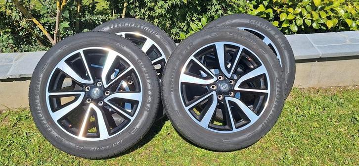 4 19 INCH NISSAN X TRAIL VELGEN 225 55 19 TB STAAT!!, Auto-onderdelen, Banden en Velgen, Banden en Velgen, 19 inch, 225 mm, Terreinwagen