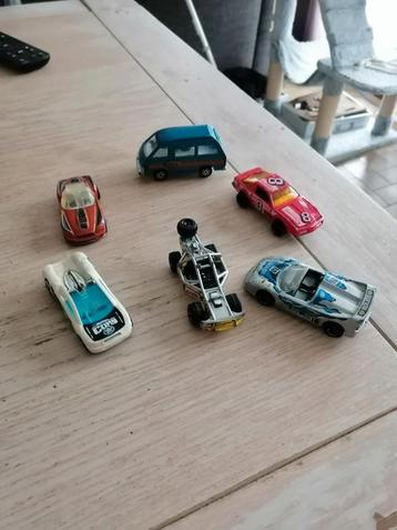 Petites voitures majorette et hotweels  beschikbaar voor biedingen