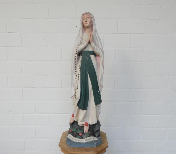 "O.L.Vrouw van Lourdes" GROOT kerkbeeld neogotiek, Antiek en Kunst, Antiek | Religieuze voorwerpen, Ophalen