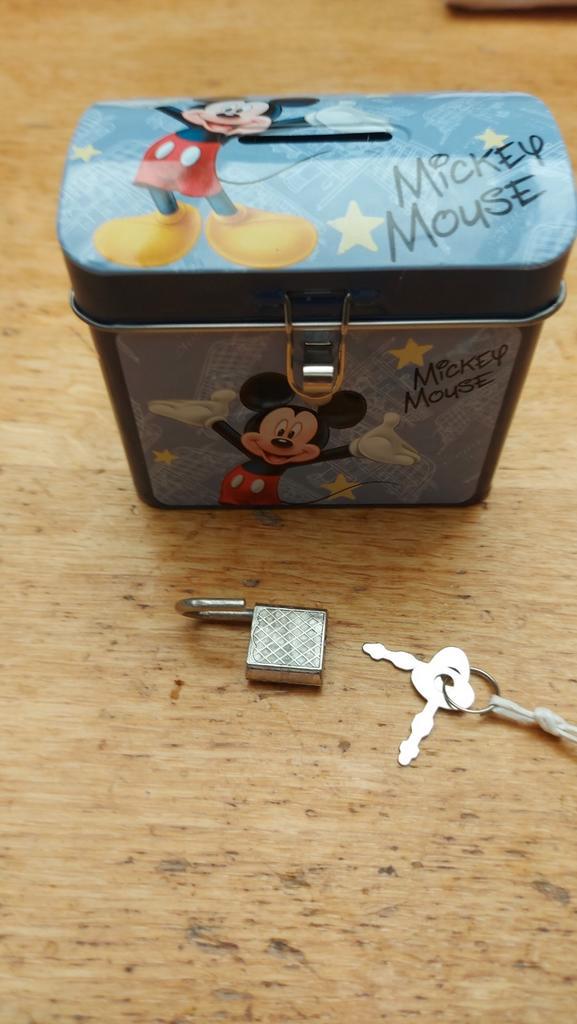 Mickey Mouse spaarpotje met hangslot en 2 sleutels, Verzamelen, Disney, Mickey Mouse, Ophalen of Verzenden
